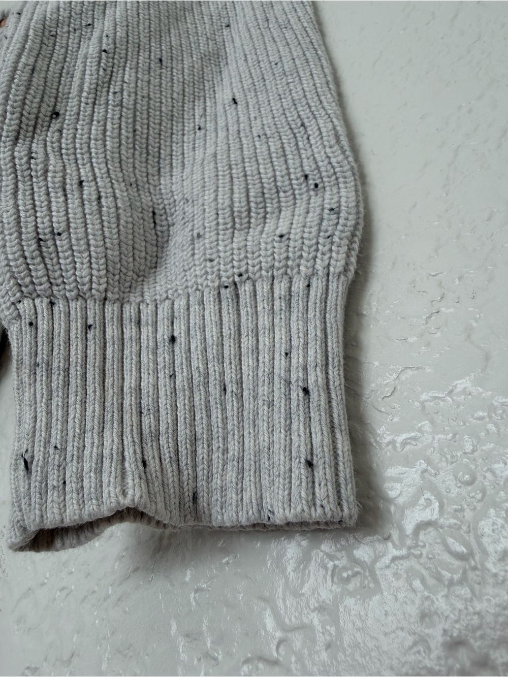 Cat & Jack Boys Light Gray Speckled Knit Henley Sweater Size 5T - Picture 4 of 9